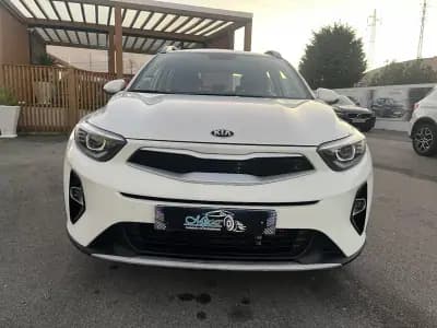 Vendo Kia Stonic 2021 - 13750 EUR, 113000 km - AUTO.MOTO.pt