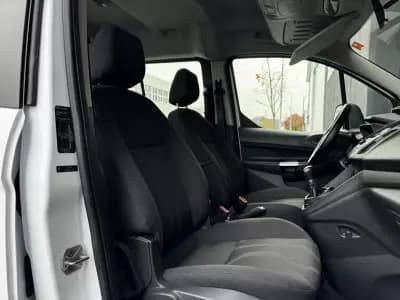 Vendo Ford Tourneo Connect 2015 - 12990 EUR, 204400 km - AUTO.MOTO.pt