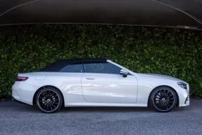 Vendo Mercedes-Benz E 220 2021 - 53900 EUR, 42200 km - AUTO.MOTO.pt