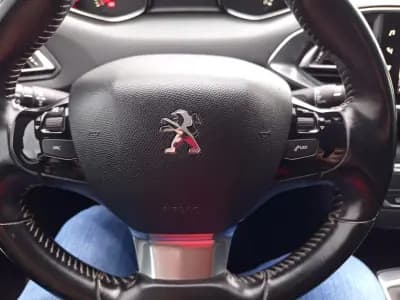 Sell Peugeot 308 SW 2019 - 12990 EUR, 147066 km - AUTO.MOTO.pt