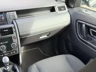 Vendo Land Rover Discovery Sport 2015 - 15900 EUR, 166000 km - AUTO.MOTO.pt