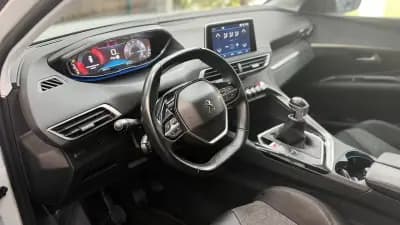 Sell Peugeot 3008 2018 - 15000 EUR, 120000 km - AUTO.MOTO.pt