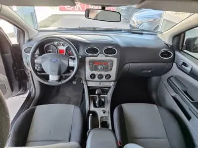 Vendo Ford Focus 2011 - 6750 EUR, 180000 km - AUTO.MOTO.pt