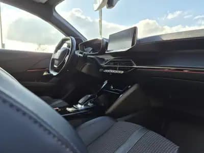 Sell Peugeot e-208 2021 - 18496 EUR, 33131 km - AUTO.MOTO.pt