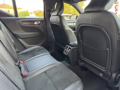 Sell Volvo XC 40 2021 - 31500 EUR, 77000 km - AUTO.MOTO.pt