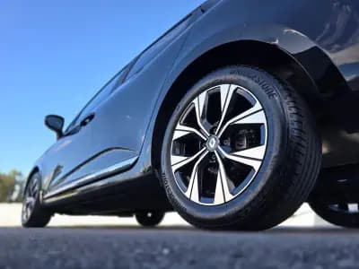 Vendo Renault Clio 2023 - 14750 EUR, 24600 km - AUTO.MOTO.pt