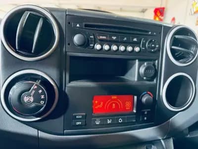 Sell Peugeot e-Partner 2017 - 10990 EUR, 23174 km - AUTO.MOTO.pt