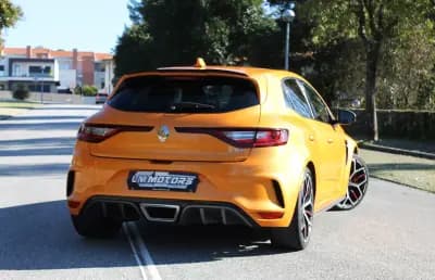 Vendo Renault Mégane 2019 - 43990 EUR, 42000 km - AUTO.MOTO.pt