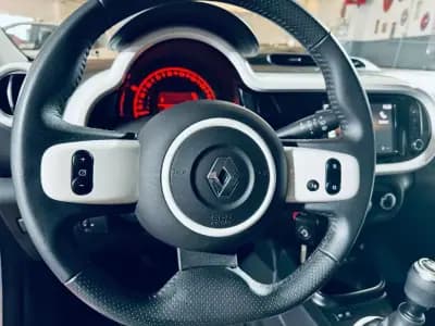 Vendo Renault Twingo 2020 - 12990 EUR, 73071 km - AUTO.MOTO.pt