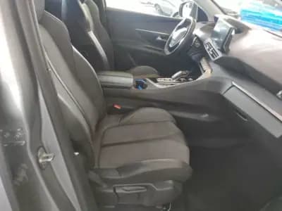 Vendo Peugeot 3008 2021 - 21950 EUR, 151000 km - AUTO.MOTO.pt