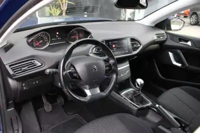 Vendo Peugeot 308 SW 2019 - 11990 EUR, 159000 km - AUTO.MOTO.pt