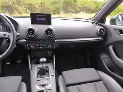 Vendo Audi A3 Sportback 2013 - 14950 EUR, 255105 km - AUTO.MOTO.pt