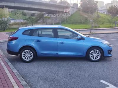 Vendo Renault Mégane Sport Tourer 2014 - 9980 EUR, 92200 km - AUTO.MOTO.pt