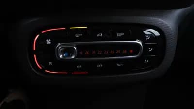 Vendo Smart Fortwo Cabrio 2017 - 11200 EUR, 73000 km - AUTO.MOTO.pt