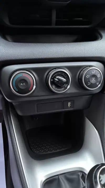 Sell Toyota Yaris 2021 - 16750 EUR, 82718 km - AUTO.MOTO.pt