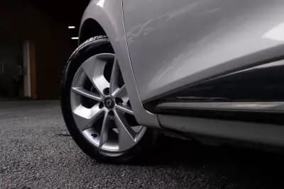 Sell Renault Clio 2017 - 11999 EUR, 138000 km - AUTO.MOTO.pt