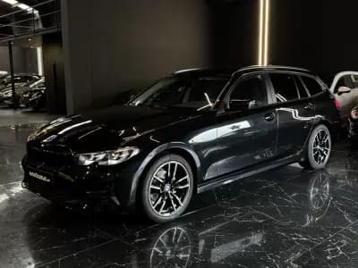 Vendo BMW 318 2022 - 29990 EUR, 100253 km - AUTO.MOTO.pt