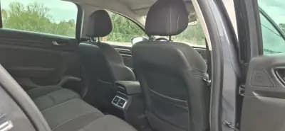 Vendo Renault Mégane Sport Tourer 2019 - 8950 EUR, 360000 km - AUTO.MOTO.pt