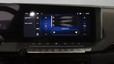 Vendo Opel Astra 2024 - 24450 EUR, 13500 km - AUTO.MOTO.pt