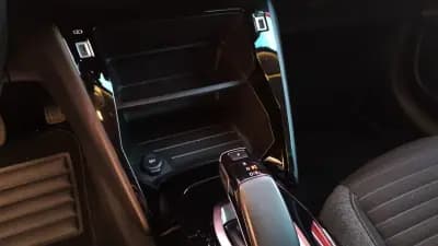 Sell Peugeot e-208 2021 - 17500 EUR, 49000 km - AUTO.MOTO.pt