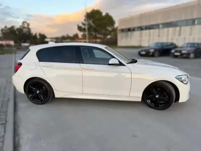 Vendo BMW 118 2014 - 18290 EUR, 159975 km - AUTO.MOTO.pt