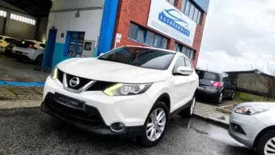 Sell Nissan Qashqai 2015 - 14300 EUR, 140000 km - AUTO.MOTO.pt