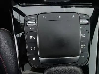 Vendo Mercedes-Benz CLA 180 2020 - 31990 EUR, 97000 km - AUTO.MOTO.pt