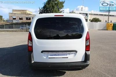 Sell Citroën Berlingo 2018 - 10500 EUR, 186000 km - AUTO.MOTO.pt