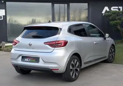 Sell Renault Clio 2023 - 13500 EUR, 152386 km - AUTO.MOTO.pt