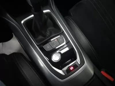 Sell Peugeot 308 2016 - 10900 EUR, 136000 km - AUTO.MOTO.pt