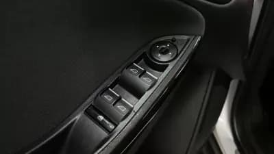 Sell Ford Focus 2018 - 9990 EUR, 168157 km - AUTO.MOTO.pt