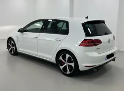 Sell Volkswagen Golf 2013 - 19990 EUR, 191239 km - AUTO.MOTO.pt