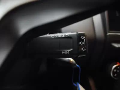 Sell Renault Clio 2020 - 13450 EUR, 185157 km - AUTO.MOTO.pt