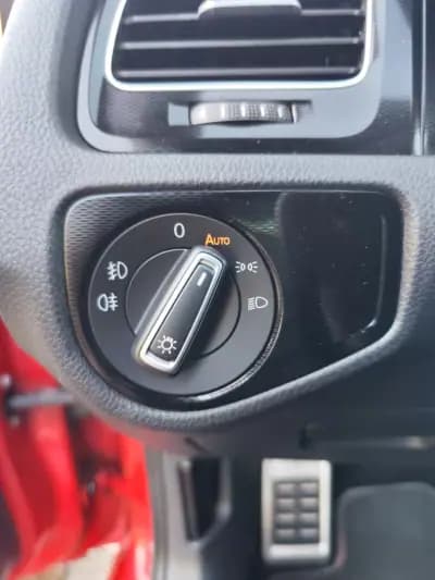 Vendo Volkswagen Golf 2012 - 18480 EUR, 207000 km - AUTO.MOTO.pt