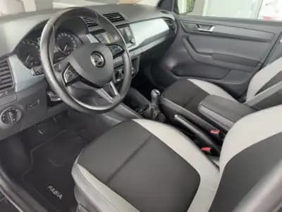 Vendo Skoda Fabia Break 2016 - 8490 EUR, 184591 km - AUTO.MOTO.pt