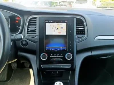 Vendo Renault Mégane 2020 - 18990 EUR, 82646 km - AUTO.MOTO.pt