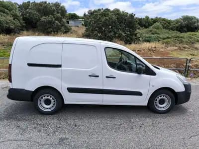 Sell Citroën Berlingo 1.6 HDI L2 3L FRIO + ISOTERMICA 2016 - 14950 EUR, 292742 km - AUTO.MOTO.pt