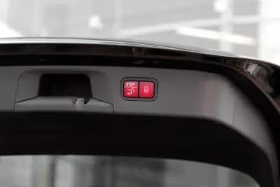 Sell Mercedes-Benz GLC 250 2017 - 36990 EUR, 179000 km - AUTO.MOTO.pt