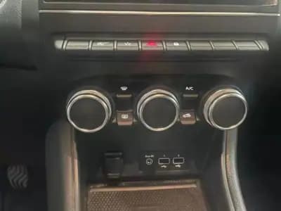 Vendo Renault Captur 2021 - 21740 EUR, 15182 km - AUTO.MOTO.pt