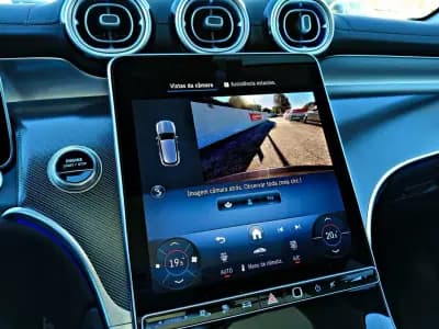 Vendo Mercedes-Benz GLC 400 2024 - 69990 EUR, 25400 km - AUTO.MOTO.pt