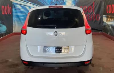 Vendo Renault Grand Scénic 2012 - 8899 EUR, 230000 km - AUTO.MOTO.pt