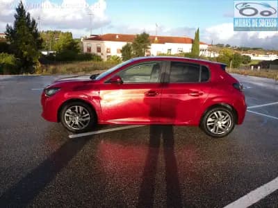 Vendo Peugeot 208 2021 - 14500 EUR, 40000 km - AUTO.MOTO.pt
