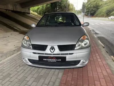 Vendo Renault Clio 2005 - 3990 EUR, 149000 km - AUTO.MOTO.pt