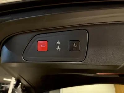 Sell Peugeot 3008 2018 - 20000 EUR, 163500 km - AUTO.MOTO.pt