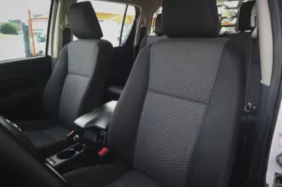 Sell Toyota Hilux 2023 - 44900 EUR, 17280 km - AUTO.MOTO.pt