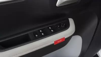 Vendo Citroën C3 2025 - 18350 EUR, 24000 km - AUTO.MOTO.pt