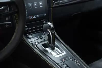 Sell Porsche 718 Cayman 2021 - 134950 EUR, 23000 km - AUTO.MOTO.pt