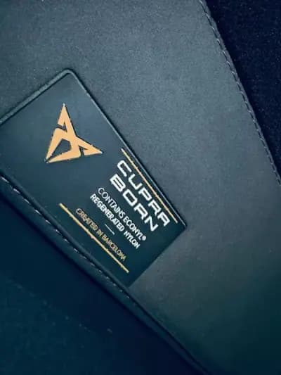 Vendo Cupra Born 2022 - 35990 EUR, 26601 km - AUTO.MOTO.pt