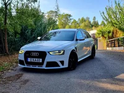 Vendo Audi RS4 Avant 2012 - 45900 EUR, 179000 km - AUTO.MOTO.pt
