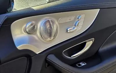 Vendo Mercedes-Benz E 220 2017 - 34999 EUR, 180000 km - AUTO.MOTO.pt